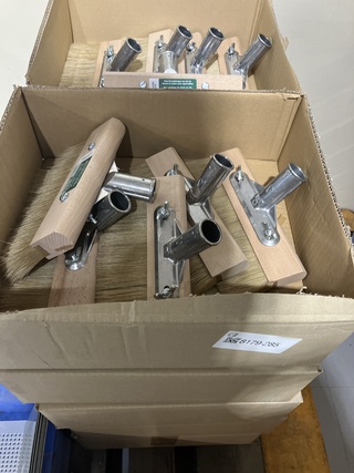 Ca. 60x Vloerolie kwasten
